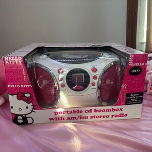 Portable cd boombox with am/fm stereo radio